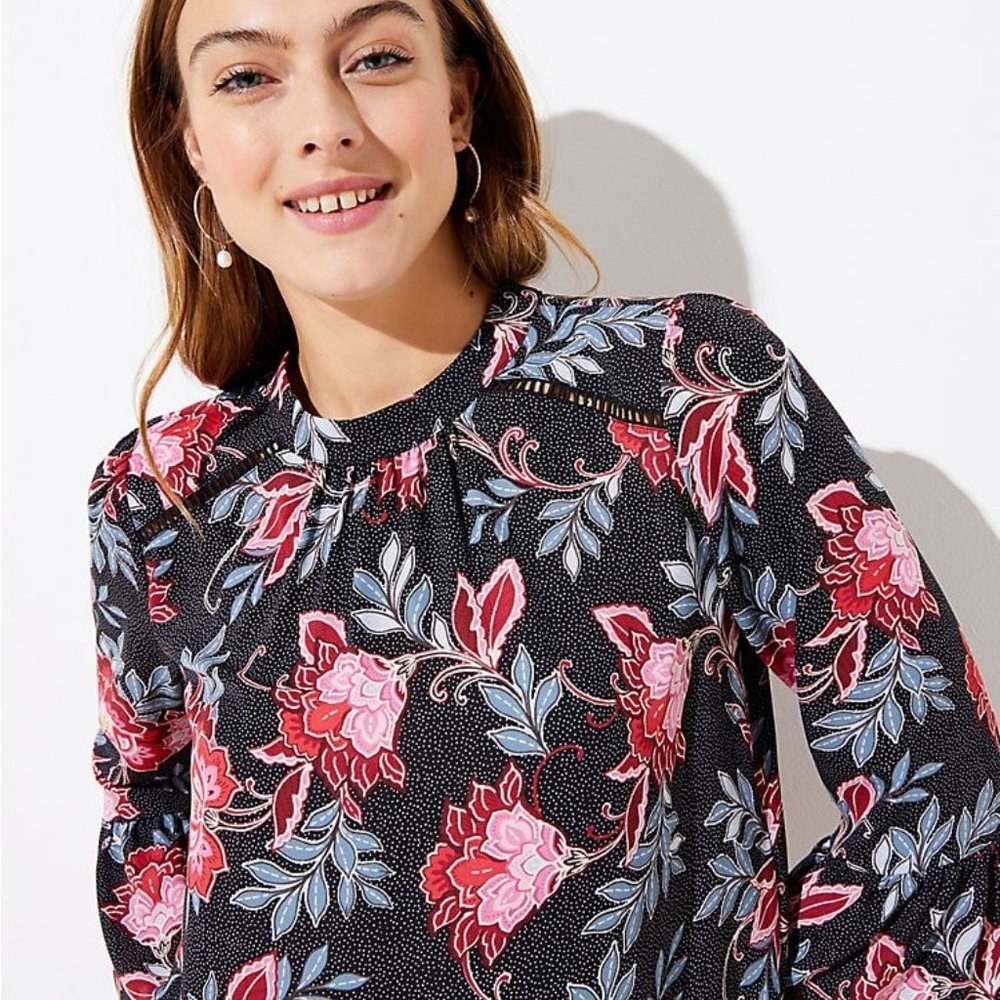 LOFT NWT Petite Garden Bell Sleeve Blouse SP - Picture 2 of 7